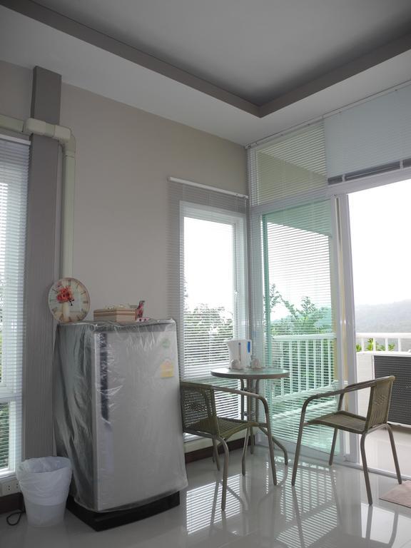 Wind Hills Hotell Nakhonratchasima Rum bild