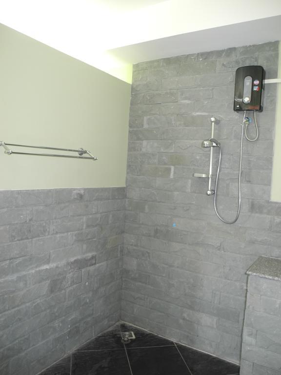 Wind Hills Hotell Nakhonratchasima Rum bild