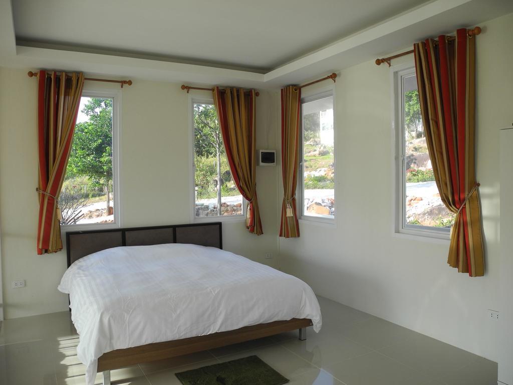 Wind Hills Hotell Nakhonratchasima Rum bild
